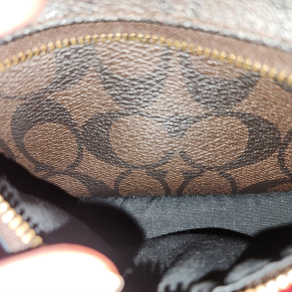 Woman's small Coach backpack - Picture 7 of 12